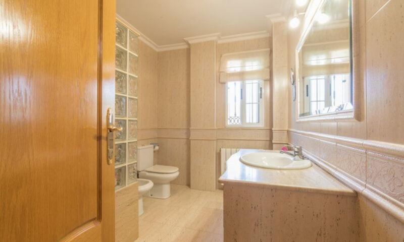 5 bedroom Villa for sale