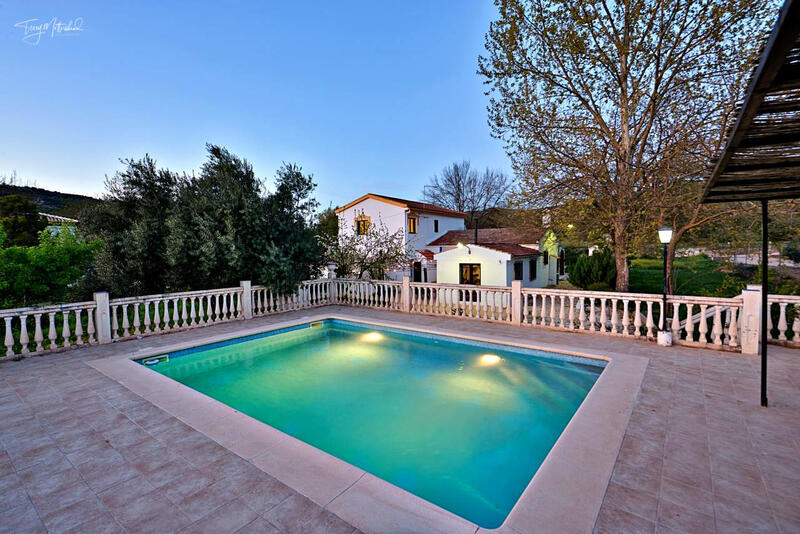 Villa for sale in Montefrio, Granada