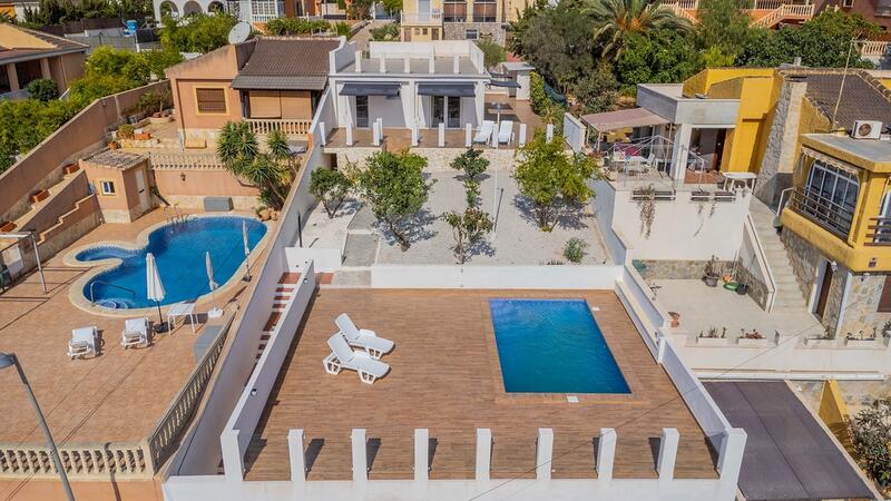 Villa til salg i Torrevieja, Alicante