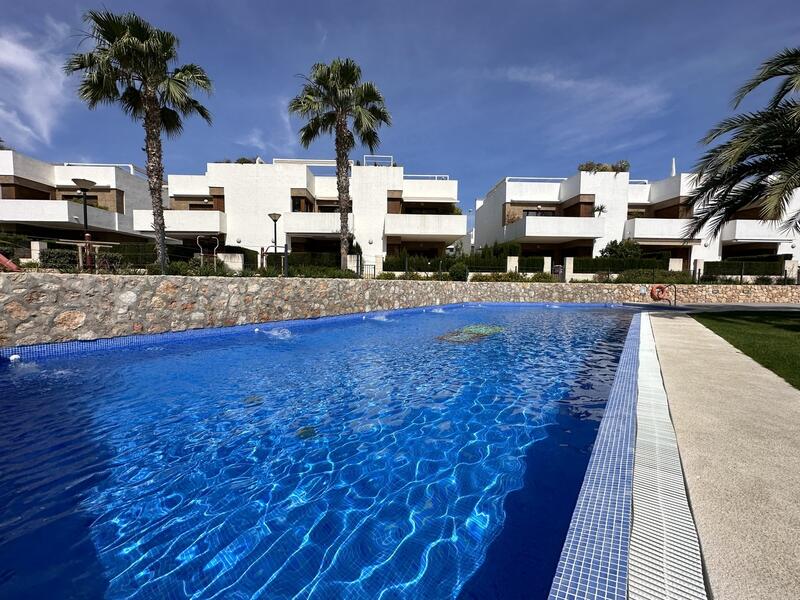 Apartamento en venta en La Zenia, Alicante