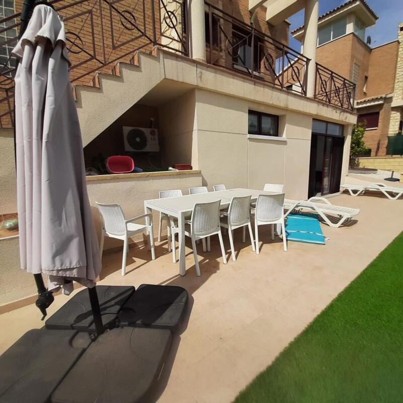 4 slaapkamer Villa Te koop