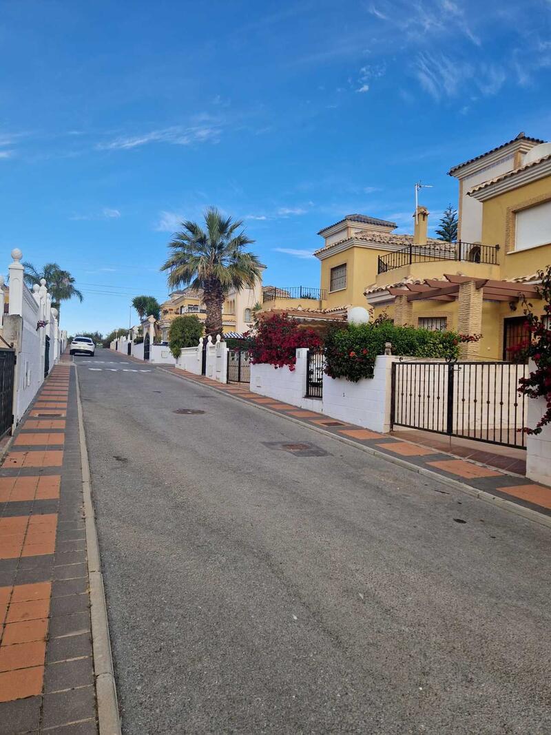 3 Cuarto Villa en venta