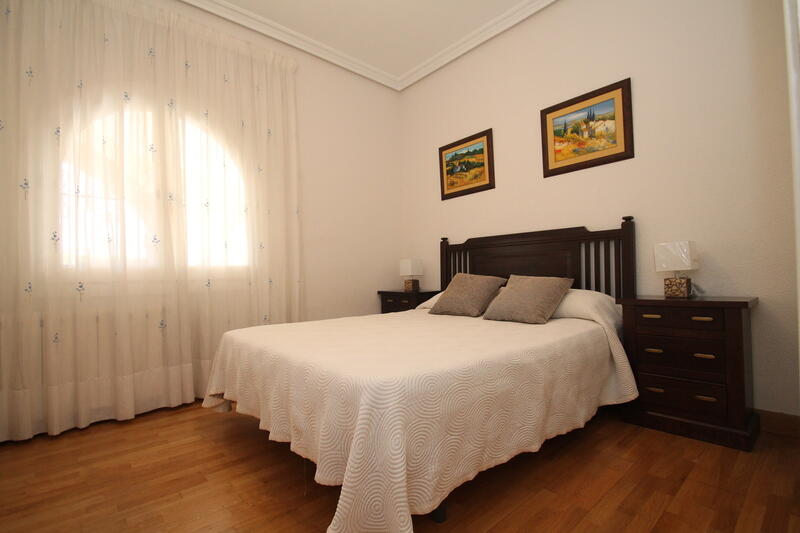 4 Cuarto Villa en venta