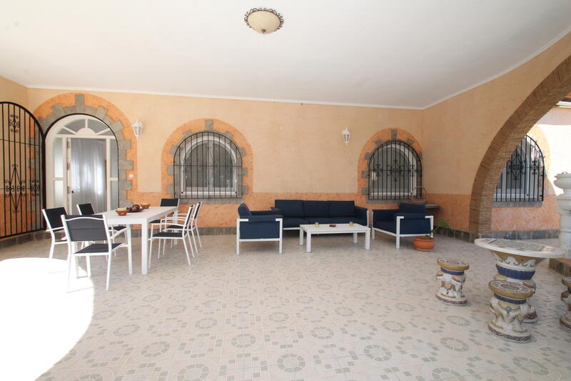 4 Cuarto Villa en venta