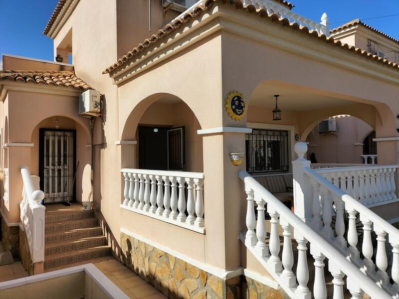 Villa for sale in El Galán, Alicante