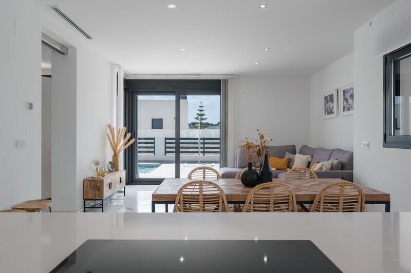 Villa en venta en Torrevieja, Alicante