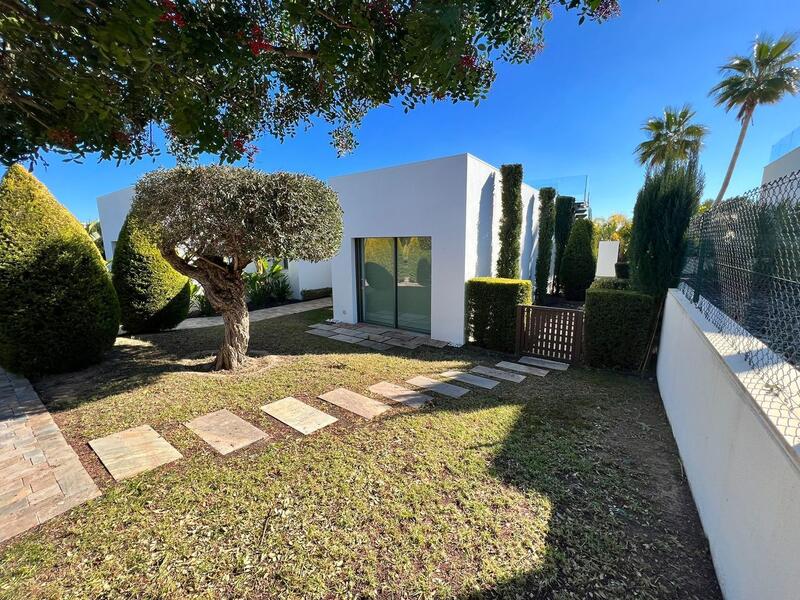 4 Cuarto Villa en venta