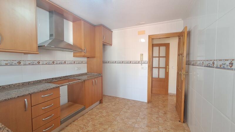 3 bedroom Apartment for sale