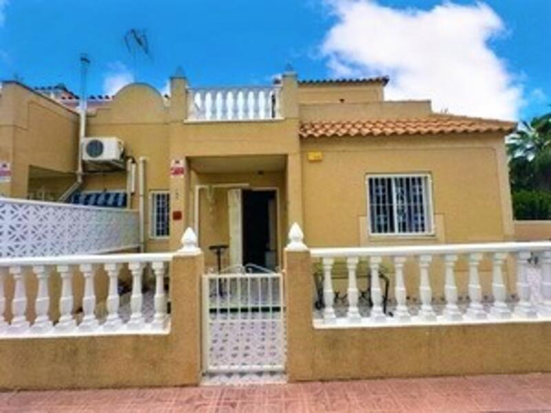 Villa à vendre dans Torrevieja, Alicante