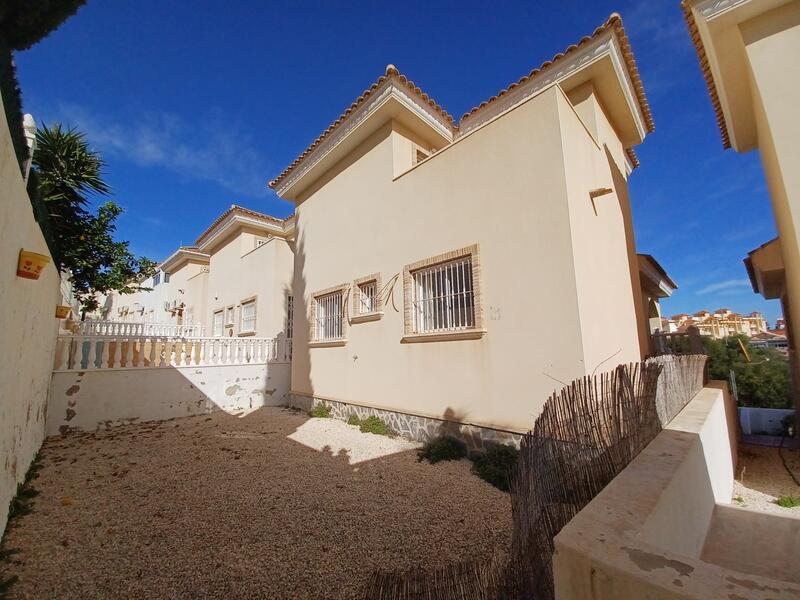 3 Cuarto Villa en venta