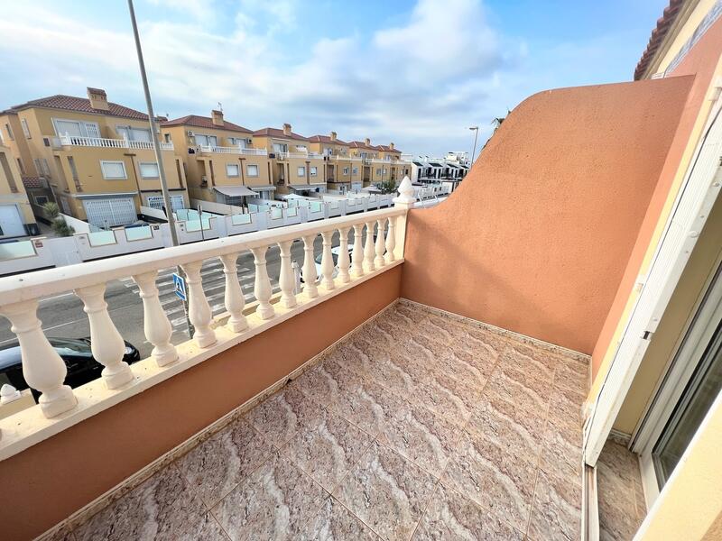 2 Cuarto Adosado en venta