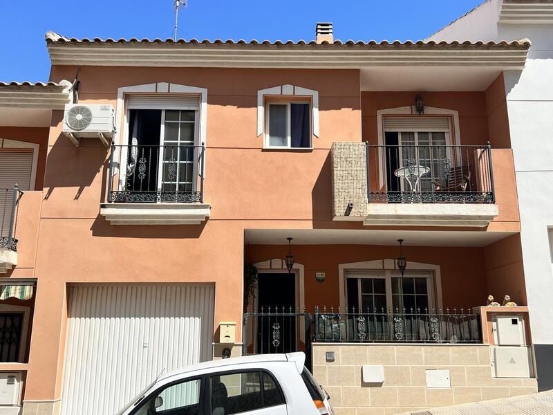 Townhouse for sale in Benijófar, Alicante