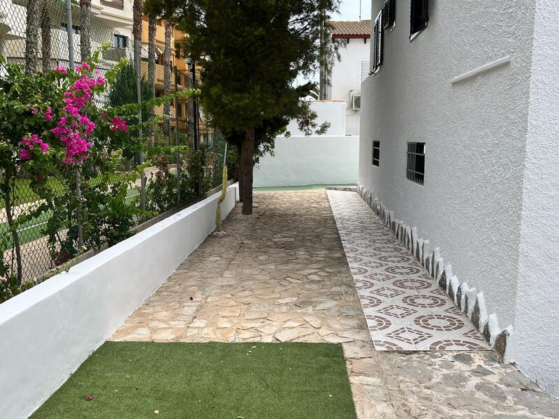 2 Cuarto Villa en venta