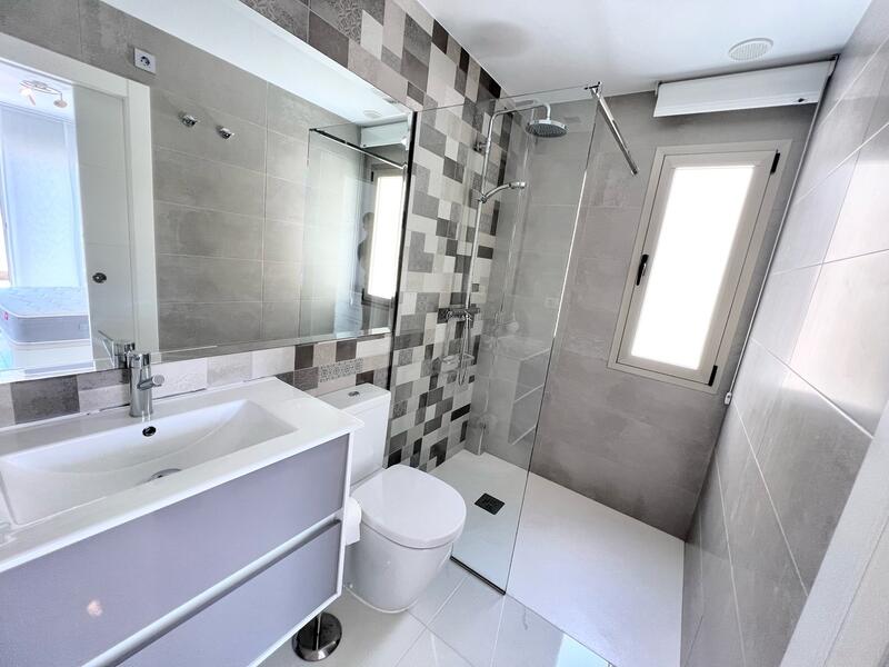 4 slaapkamer Villa Te koop