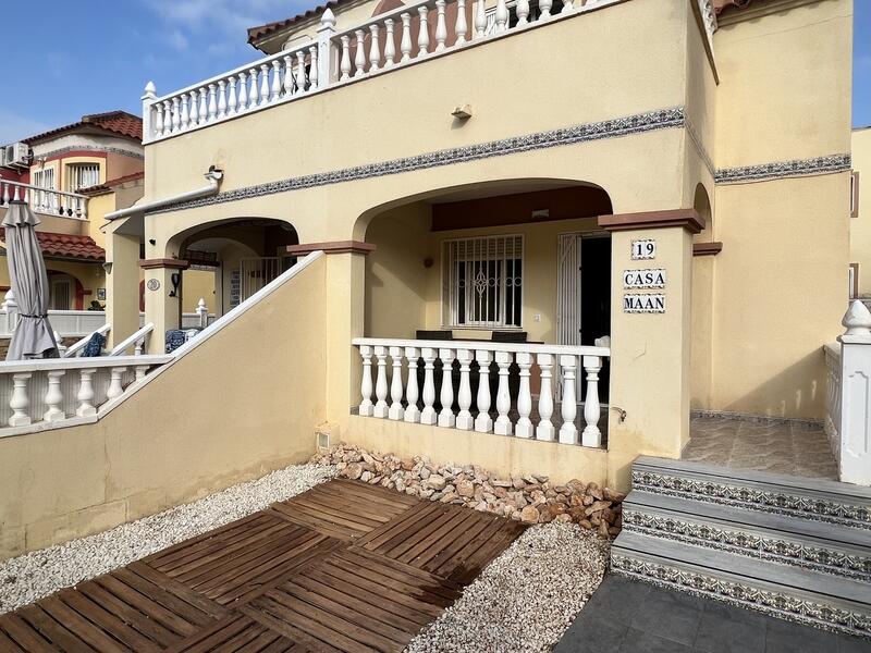 Townhouse for sale in La Zenia, Alicante