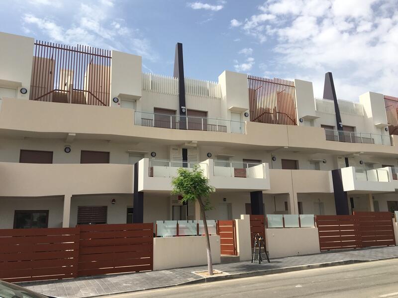 Apartamento en venta en Mil Palmeras, Alicante