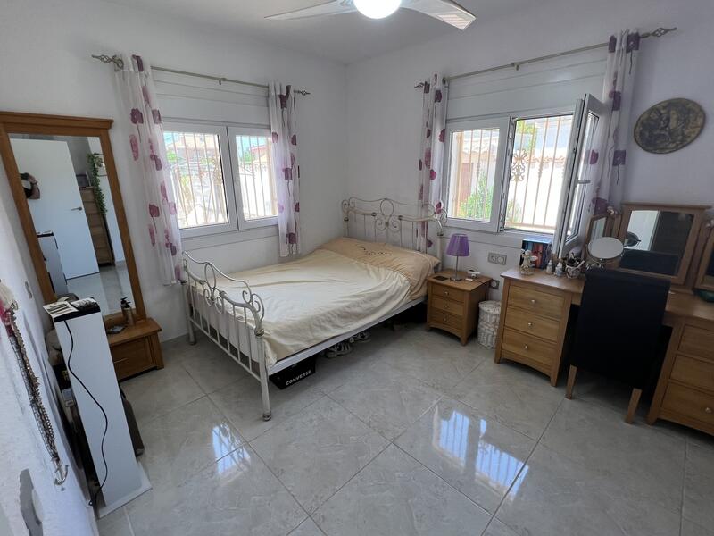 4 Cuarto Villa en venta