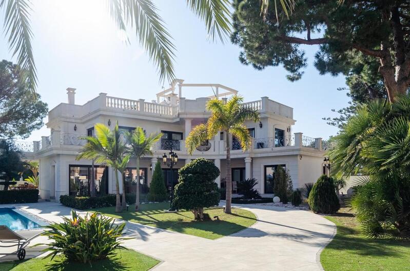 Villa zu verkaufen in Orihuela Costa, Alicante