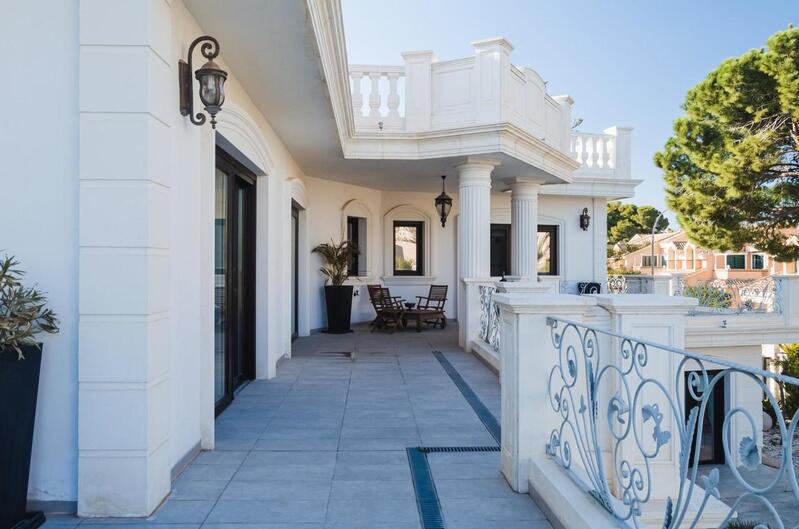 6 Cuarto Villa en venta