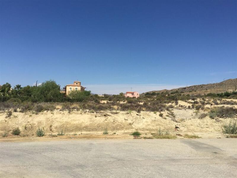 Landa till salu i Vera, Almería