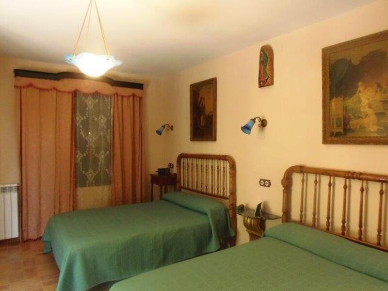 8 Schlafzimmer Landhaus zu verkaufen