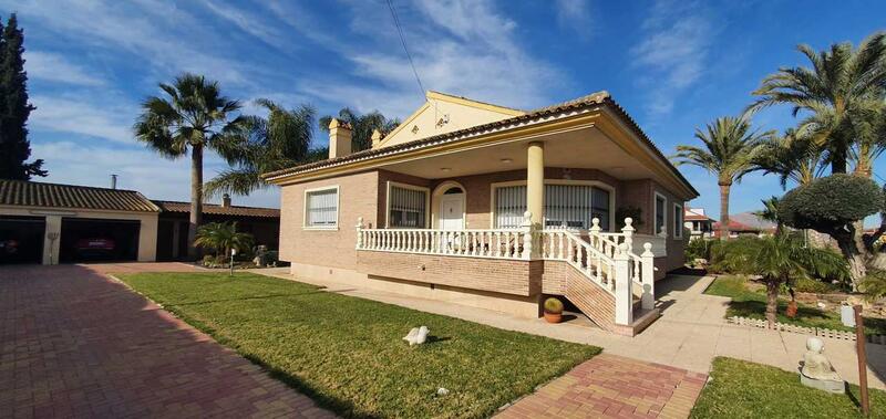 4 Cuarto Villa en venta