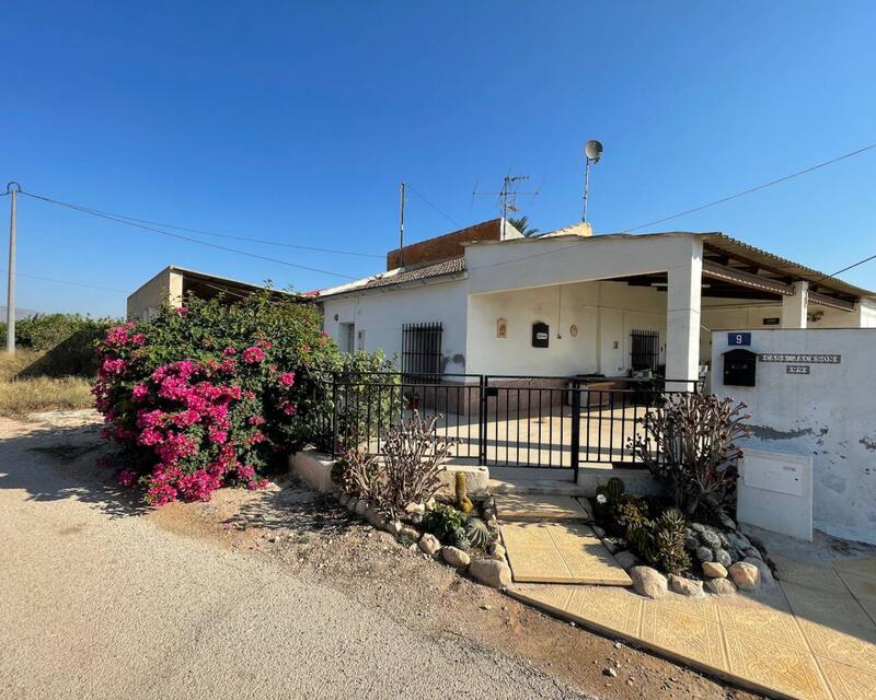 Деревенский Дом продается в La Murada, Alicante