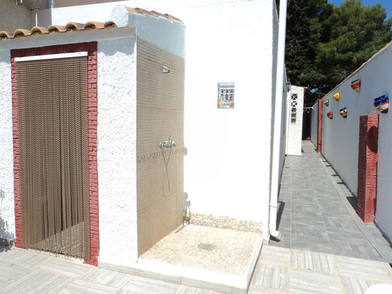 9 Cuarto Villa en venta