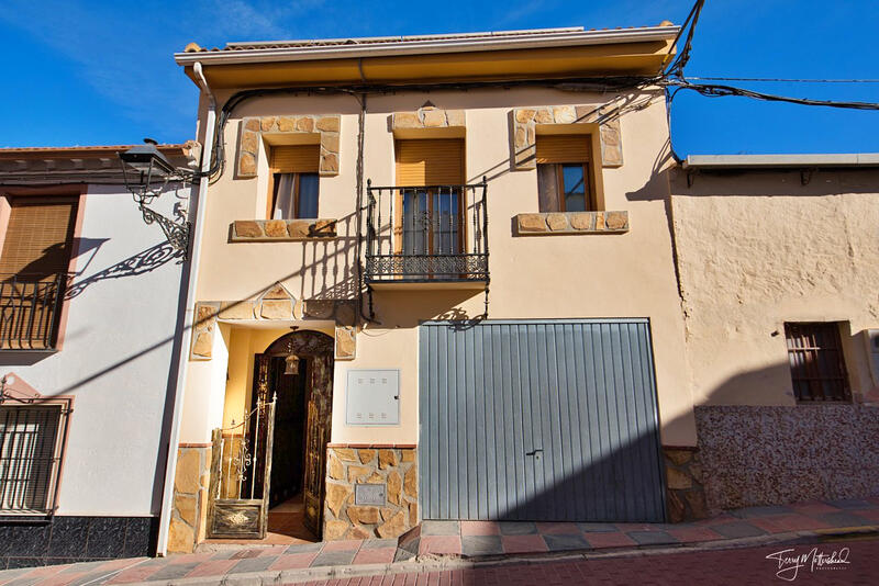 Stadthaus zu verkaufen in Salar, Granada