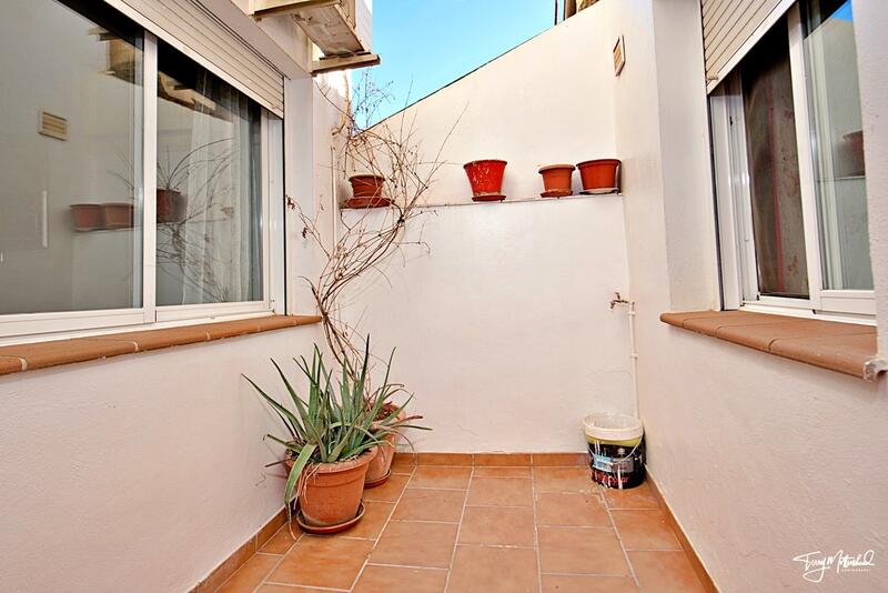 4 bedroom Townhouse for sale