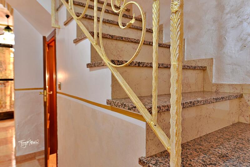 4 bedroom Townhouse for sale