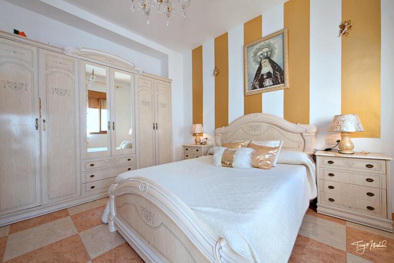 4 bedroom Townhouse for sale