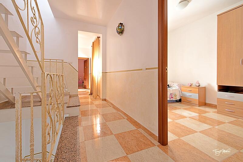 4 bedroom Townhouse for sale