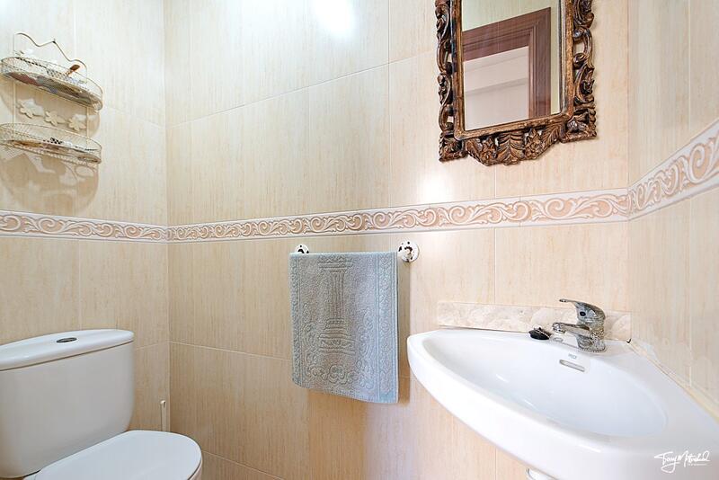 4 bedroom Townhouse for sale