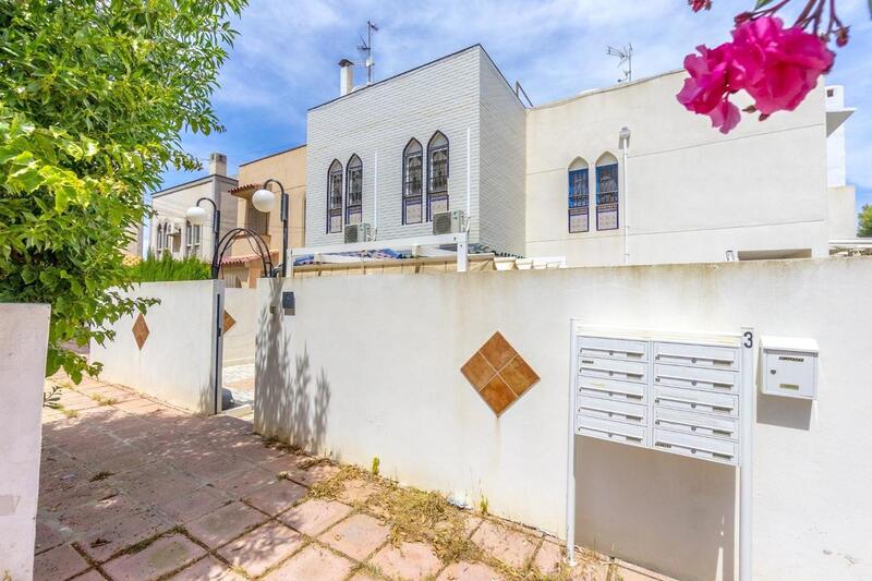 Maison de Ville à vendre dans Orihuela Costa, Alicante