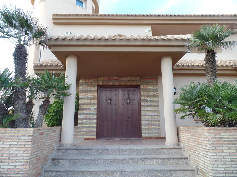 Villa til salg i La Manga del Mar Menor, Murcia