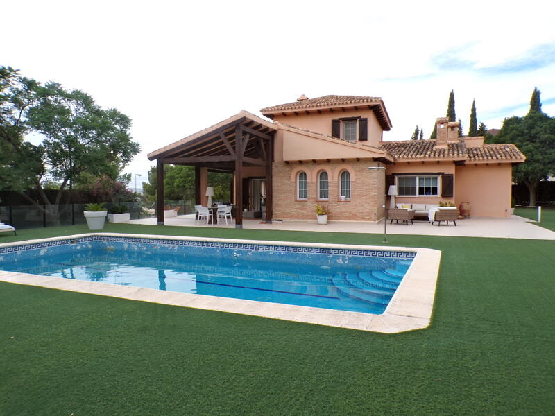 Villa til salg i Torreguil, Murcia