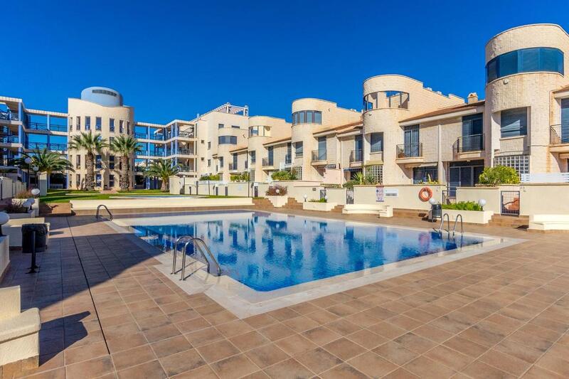 Townhouse for sale in Orihuela Costa, Alicante