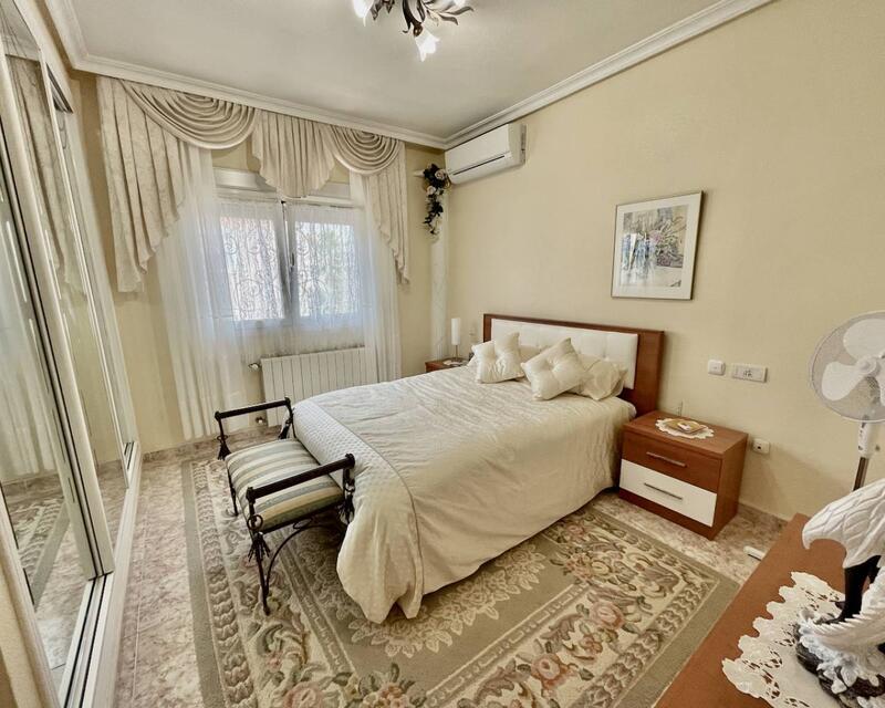 4 bedroom Villa for sale