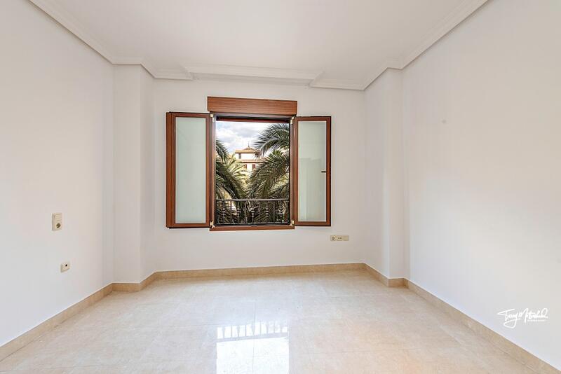 4 bedroom Apartment for sale