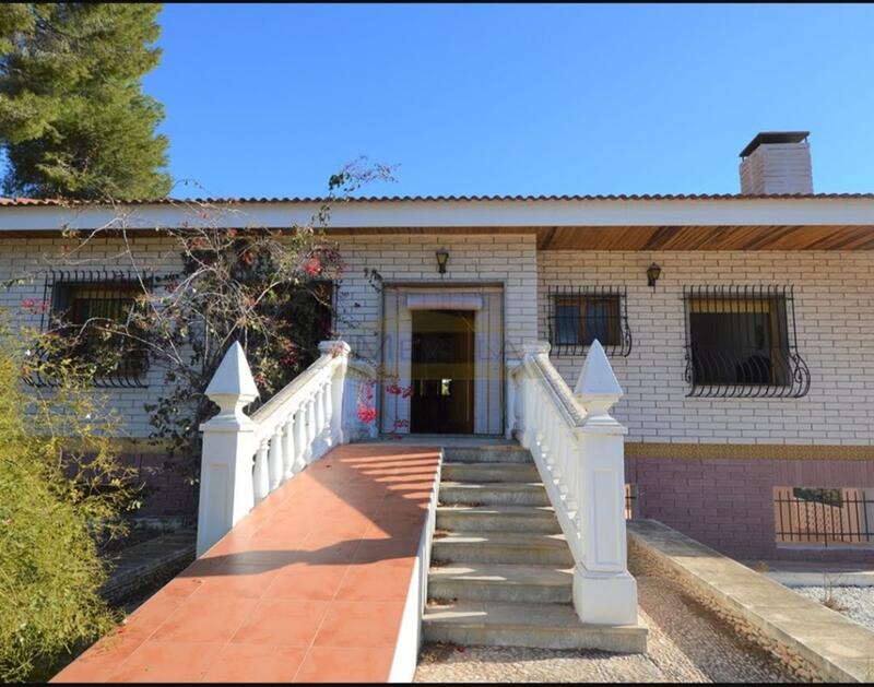 10 Cuarto Villa en venta