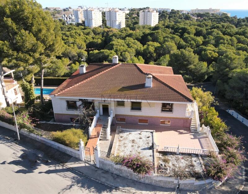 10 Cuarto Villa en venta