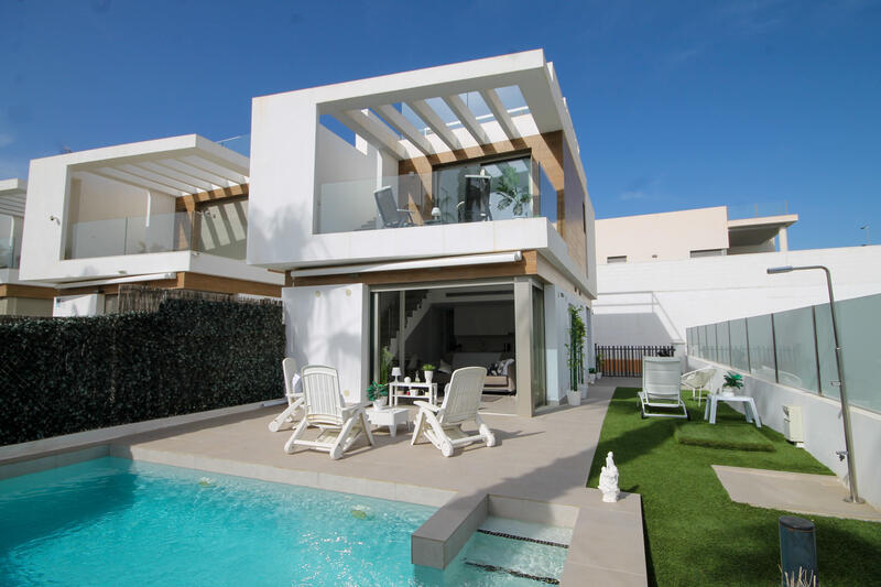 Villa for sale in Orihuela Costa, Alicante