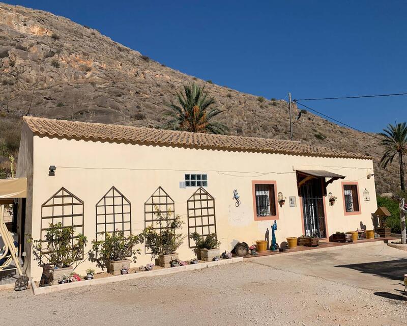 Деревенский Дом продается в Orihuela, Alicante