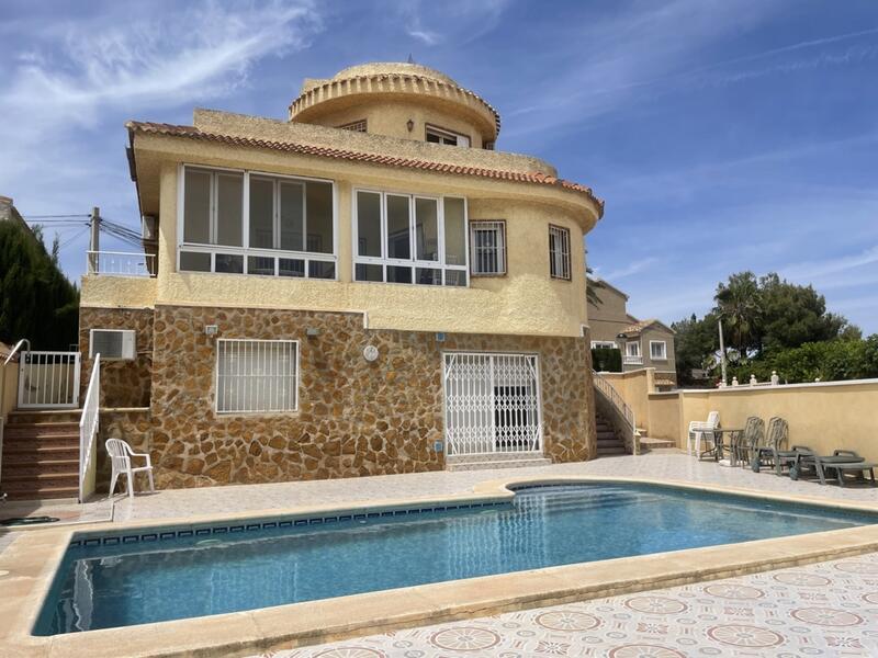 Villa zu verkaufen in Villamartin, Alicante