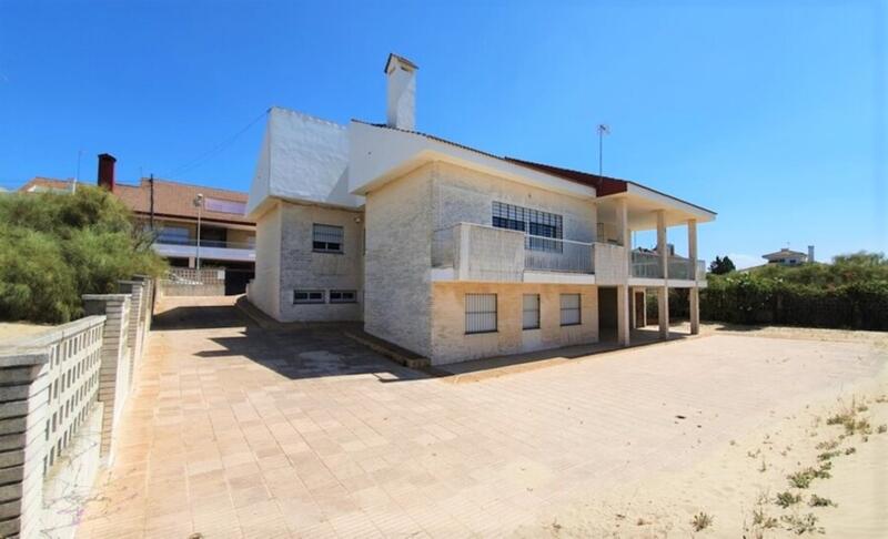 8 Cuarto Villa en venta