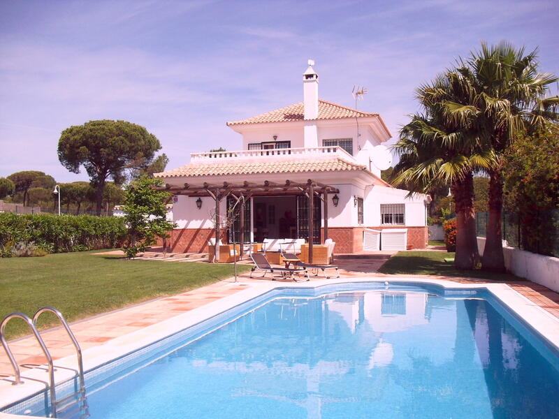 Villa for sale in El Portil, Huelva
