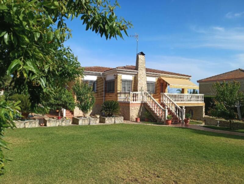 4 Cuarto Villa en venta