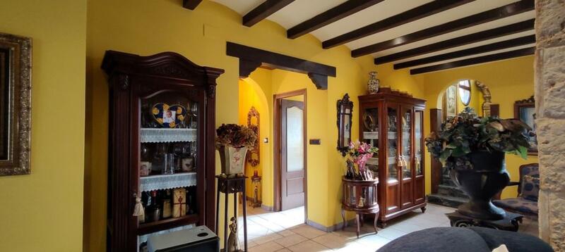 4 bedroom Country House for sale