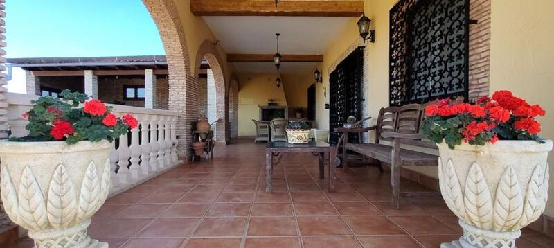 4 bedroom Country House for sale